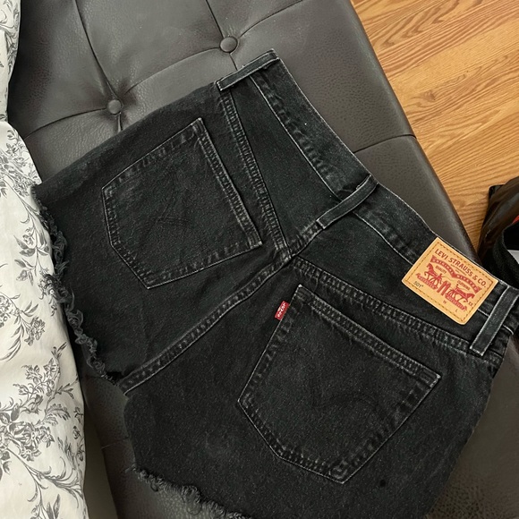 NWOT Levi’s 501 black Jean shorts - Picture 3 of 4